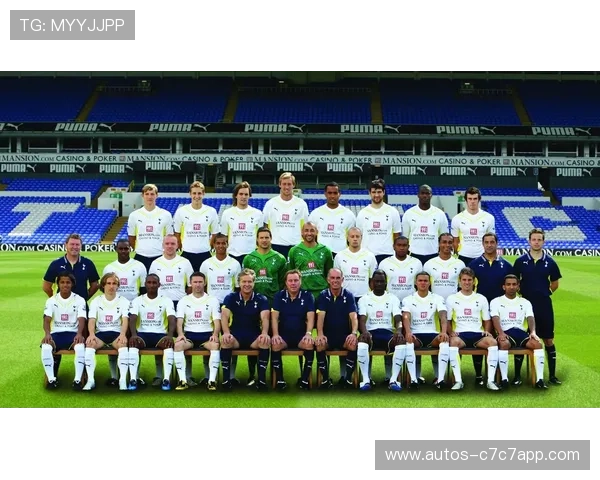 高清足球球星壁纸背景图精选 精美呈现经典瞬间与赛场英姿